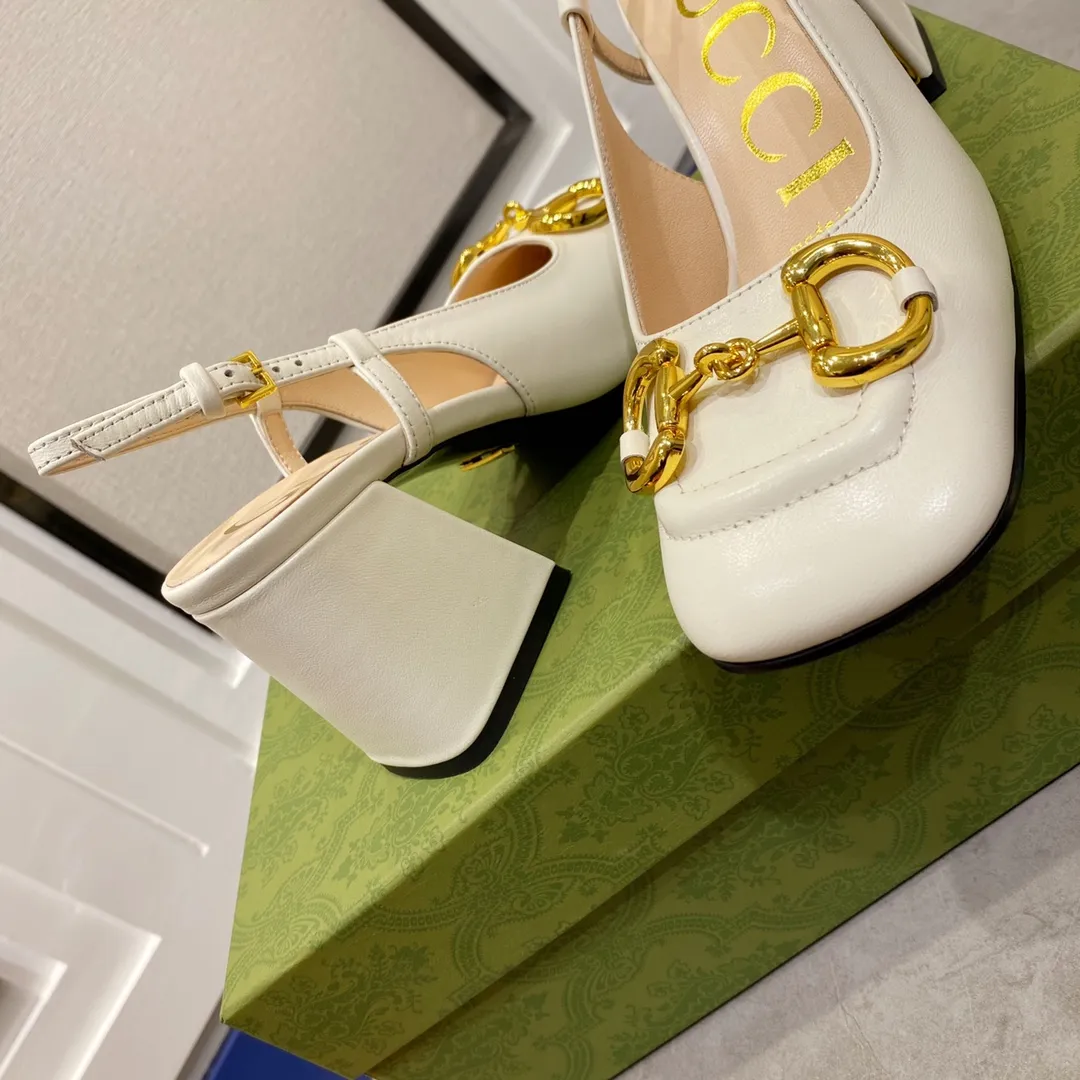 👟👟Ex-factory price 480👟👟 Gucci 〰️2023 early spring horsebit series ✔️ Square toe thick heel shoes/back empty sandals ✔️ This series combines the classic horsebit design, fashionable and versatile ✔️Upper: imported lambskin upper/sheepskin lining ✔️Original 1:1 molded hardware ✔️Italian imported cowhide bottom ✔️Heel height: 2.5cm/7.5cm ✔️Size: 34-40